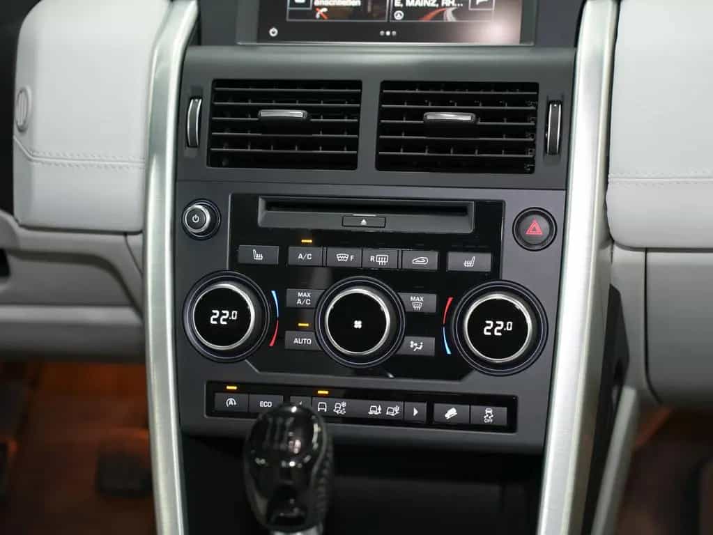Land Rover Discovery Sport HSE AWD - 1.Hand|Mwst.|39 tkm 09/2015-photo-8