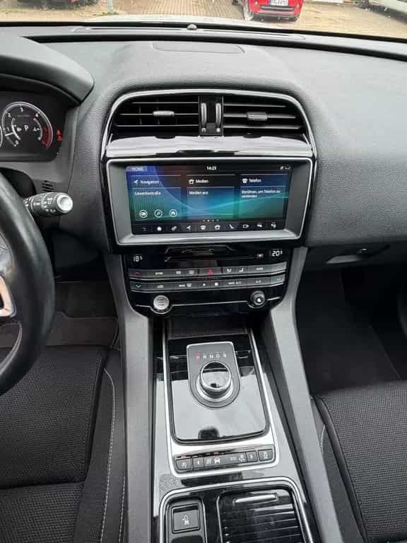Jaguar F-Pace * R-Sport AWD * 300PS * Kamera*  TOP 09/2017-photo-15
