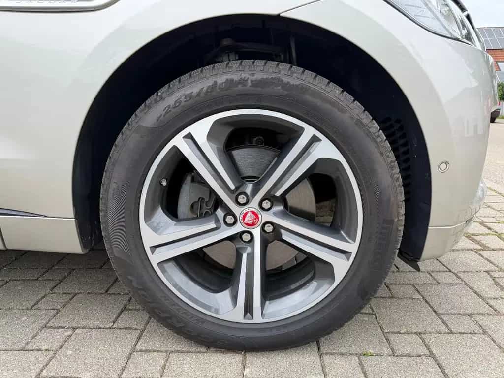 Jaguar F-Pace * R-Sport AWD * 300PS * Kamera*  TOP 09/2017-photo-9