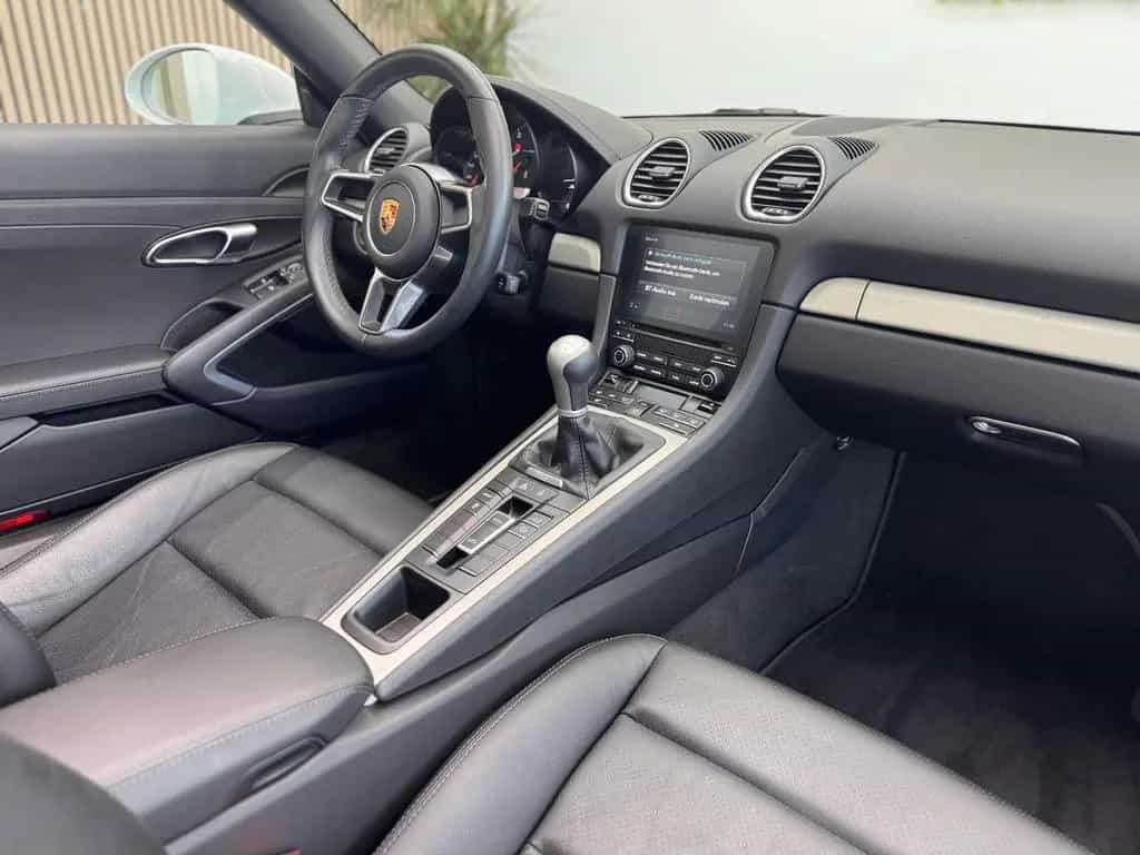 Porsche 718 Boxster Approved Sommerfzg. nur 22000km 04/2017-photo-23