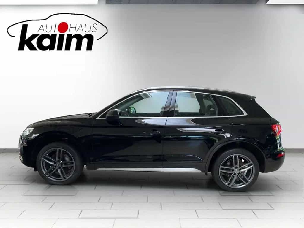 Audi Q5 2,0 TDI quattro sport 08/2017-photo-1