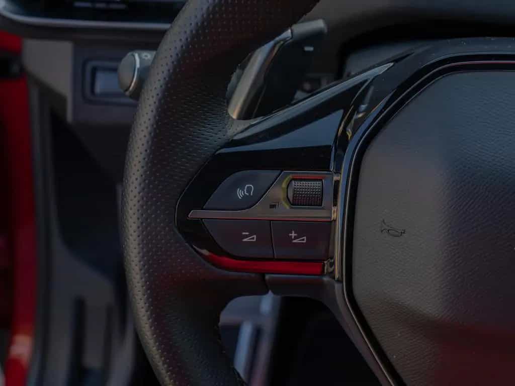 Peugeot 3008 GT PureTech 130 EAT SHZ ACC FACEL. LED PANO 03/2022-photo-14