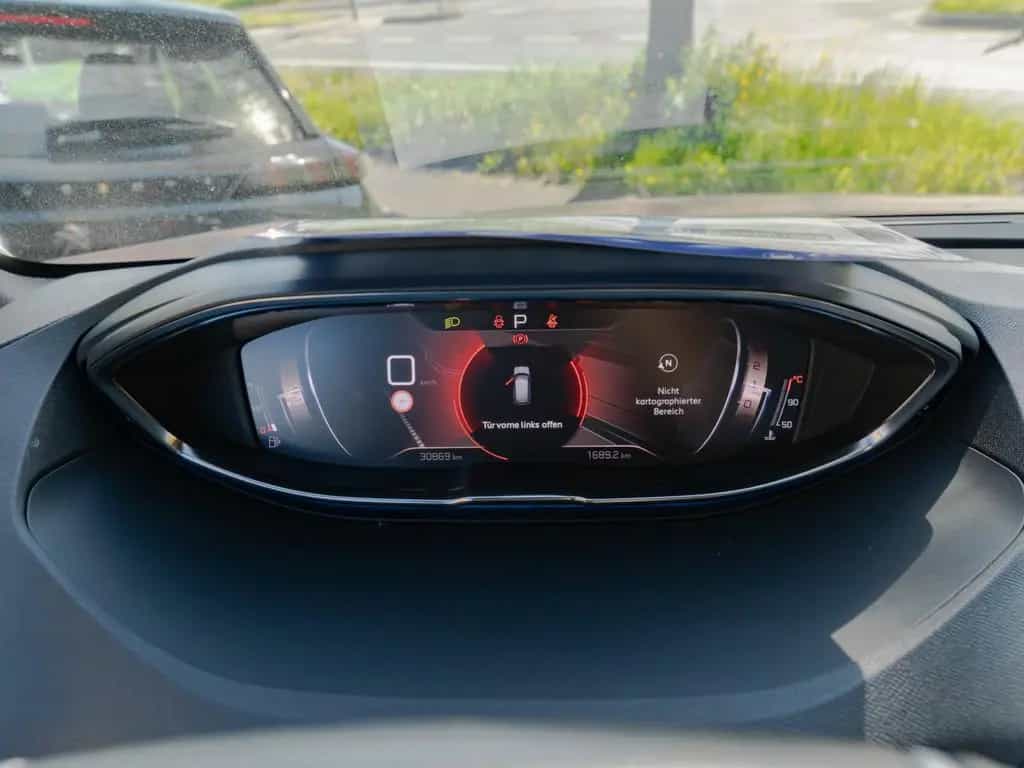Peugeot 3008 GT PureTech 130 EAT SHZ ACC FACEL. LED PANO 03/2022-photo-24