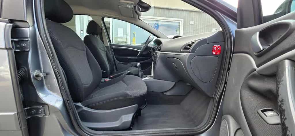 Citroën C5 Lim. 2Hd Klima Alu Zahnriemensatz + TÜV Neu 05/2006-photo-13