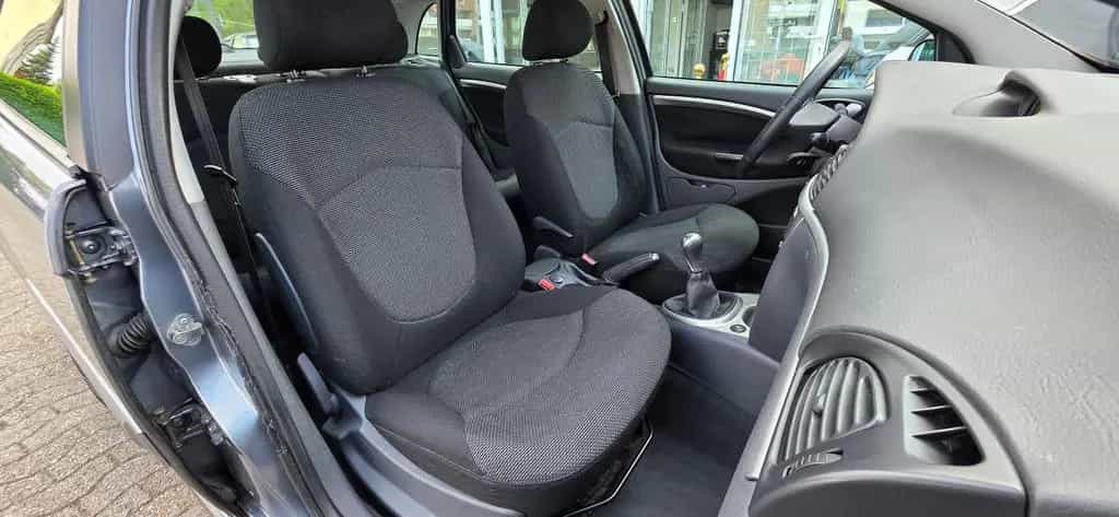 Citroën C5 Lim. 2Hd Klima Alu Zahnriemensatz + TÜV Neu 05/2006-photo-15