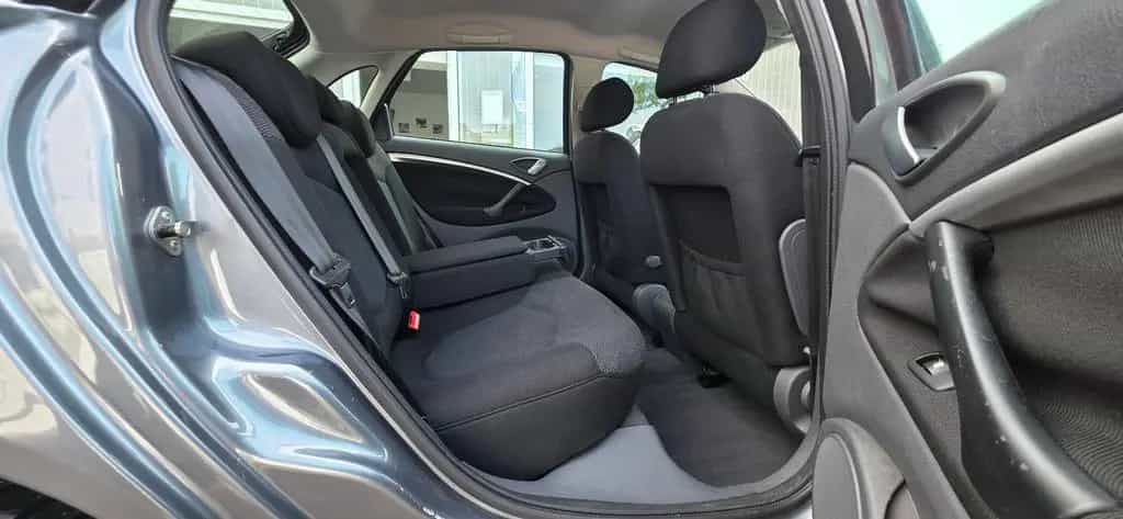 Citroën C5 Lim. 2Hd Klima Alu Zahnriemensatz + TÜV Neu 05/2006-photo-17
