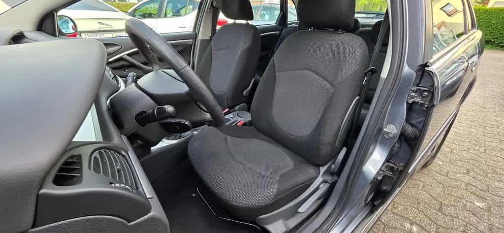 Citroën C5 Lim. 2Hd Klima Alu Zahnriemensatz + TÜV Neu 05/2006-photo-25