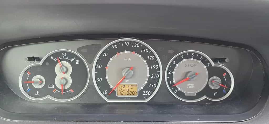 Citroën C5 Lim. 2Hd Klima Alu Zahnriemensatz + TÜV Neu 05/2006-photo-27
