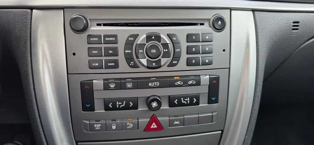 Citroën C5 Lim. 2Hd Klima Alu Zahnriemensatz + TÜV Neu 05/2006-photo-32