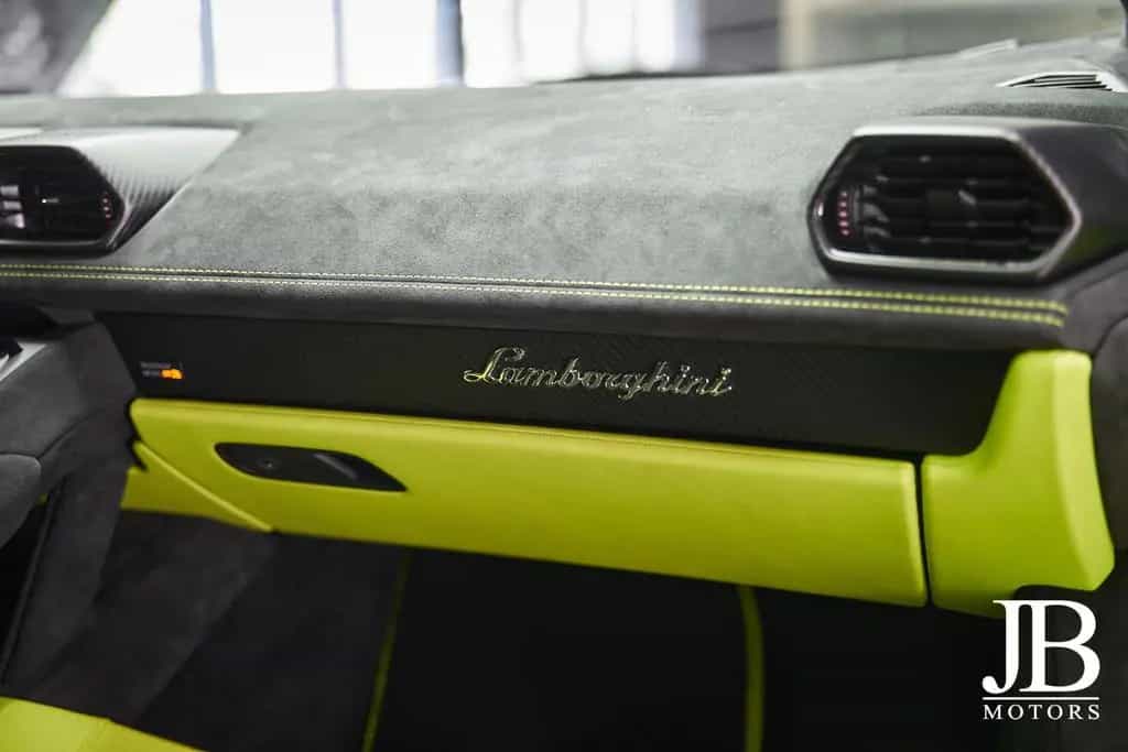 Lamborghini Huracán Tecnica 60ani Carbon Lift Racing Seats 01/2024-photo-28