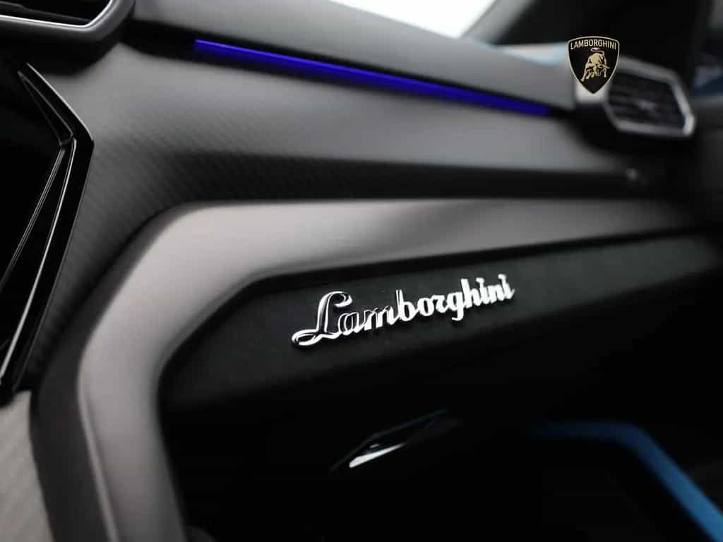 Lamborghini Urus Performante I Lamborghini Hamburg 08/2023-photo-21