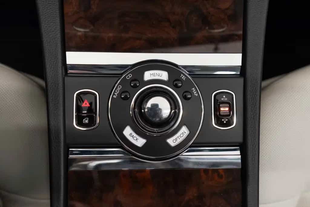 Rolls-Royce Ghost V12 TWO TONE FACELIFT STERNHIMMEL KÜHLBOX 10/2011-photo-17