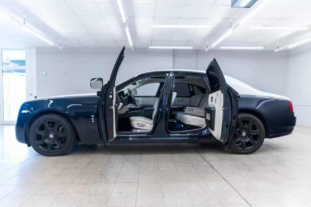 Rolls-Royce Ghost V12 TWO TONE FACELIFT STERNHIMMEL KÜHLBOX 10/2011-photo-34