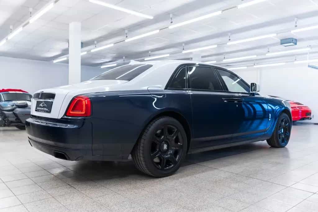 Rolls-Royce Ghost V12 TWO TONE FACELIFT STERNHIMMEL KÜHLBOX 10/2011-photo-8