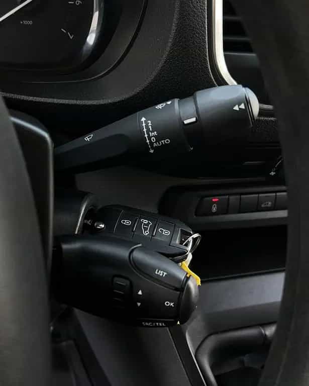 Opel Vivaro Edition M H1L2*2.0-110KW*Cargo 2 + Sicht 08/2020-photo-22