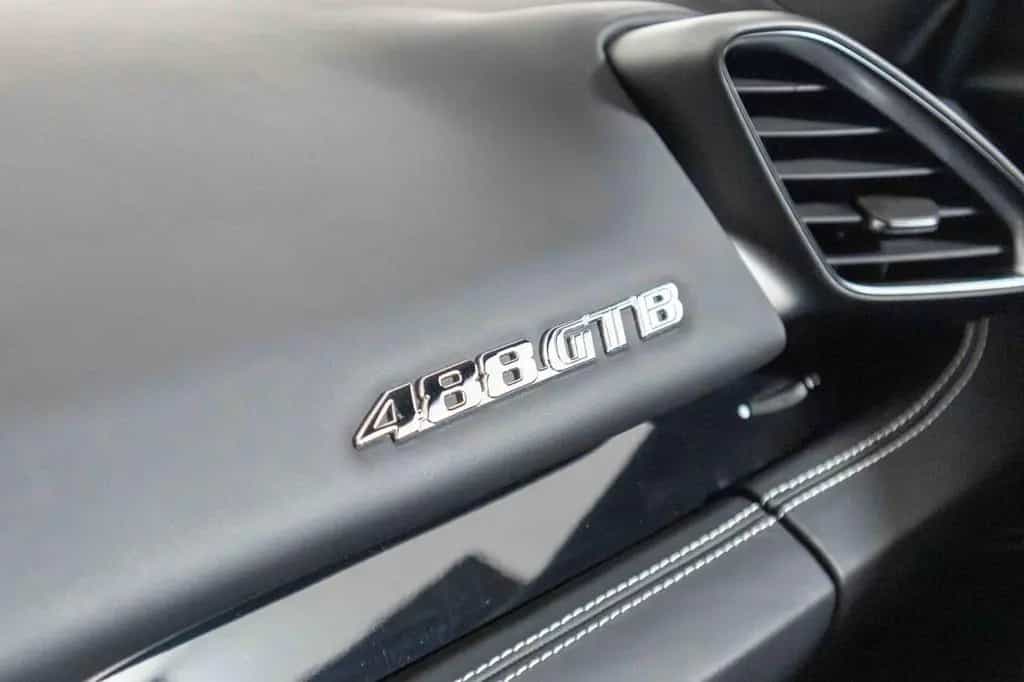 Ferrari 488 GTB V8 2900,00 LEASING FULL INCLUSIV 01/2020-photo-12