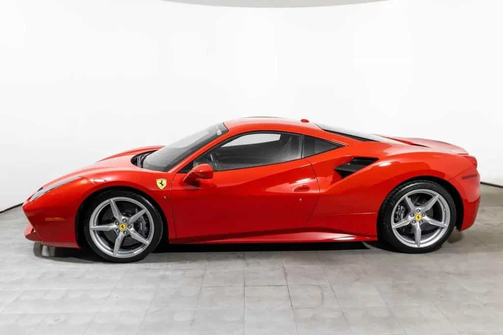 Ferrari 488 GTB V8 2900,00 LEASING FULL INCLUSIV 01/2020-photo-1