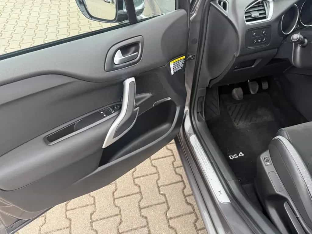 DS Automobiles DS4 DS 4 Basis 05/2016-photo-13