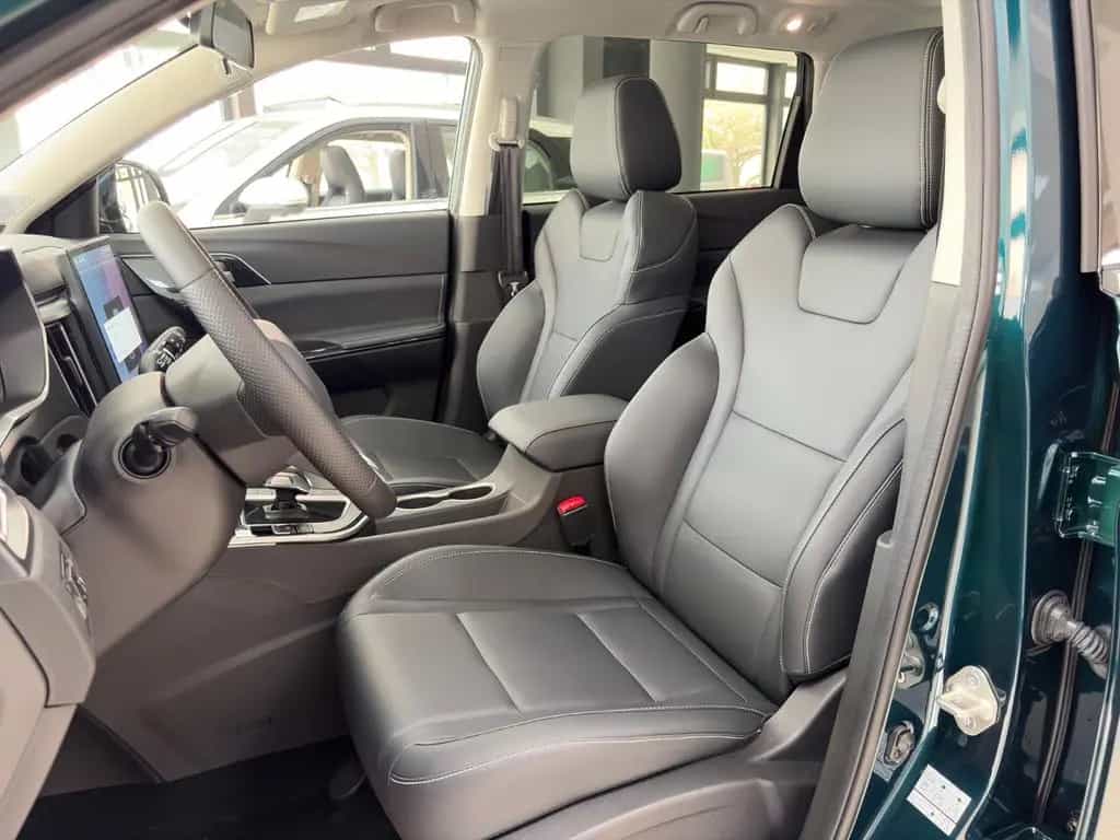 DFSK Other DFM Forthing 3 Autom. CarPlay Kamera LED Pano null-photo-11