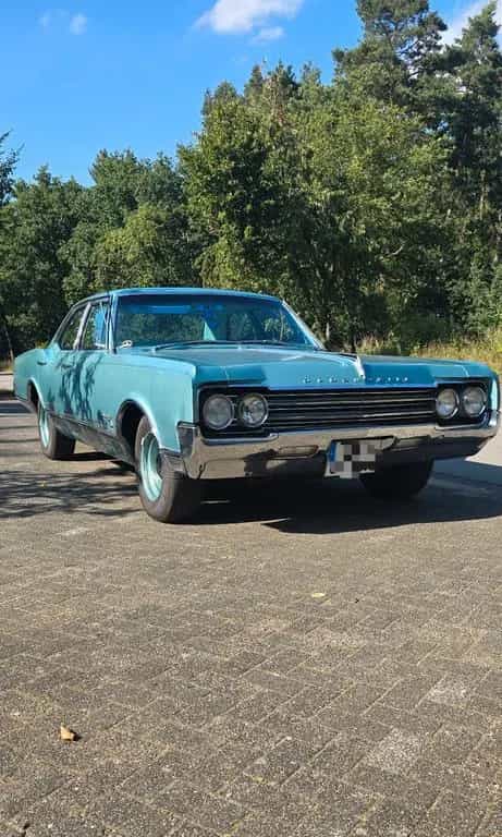 Oldsmobile Delta 88 07/1965-photo-2