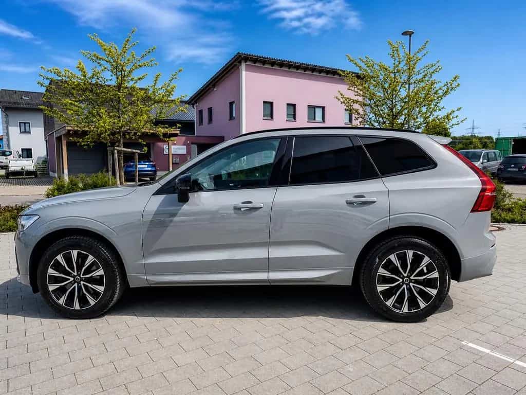 Volvo XC60 B4 Hybrid Plus Dark LED LEDER ALU KAM 11/2023-photo-1