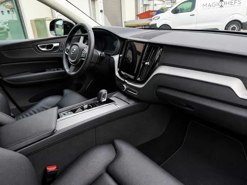 Volvo XC60 B4 Hybrid Plus Dark LED LEDER ALU KAM 11/2023-photo-7