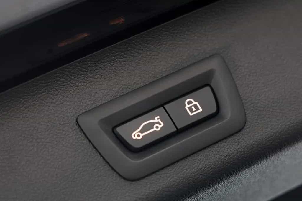 BMW 5 Series d xDrive Touring M Sport LASER ACC HUD AHK 06/2022-photo-21
