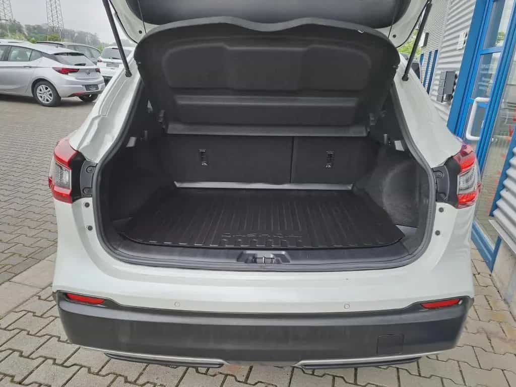 Nissan Qashqai 1,6 DIG-T *SHZ*NAVI*360 GRAD KAMERA*BLUE 05/2018-photo-4