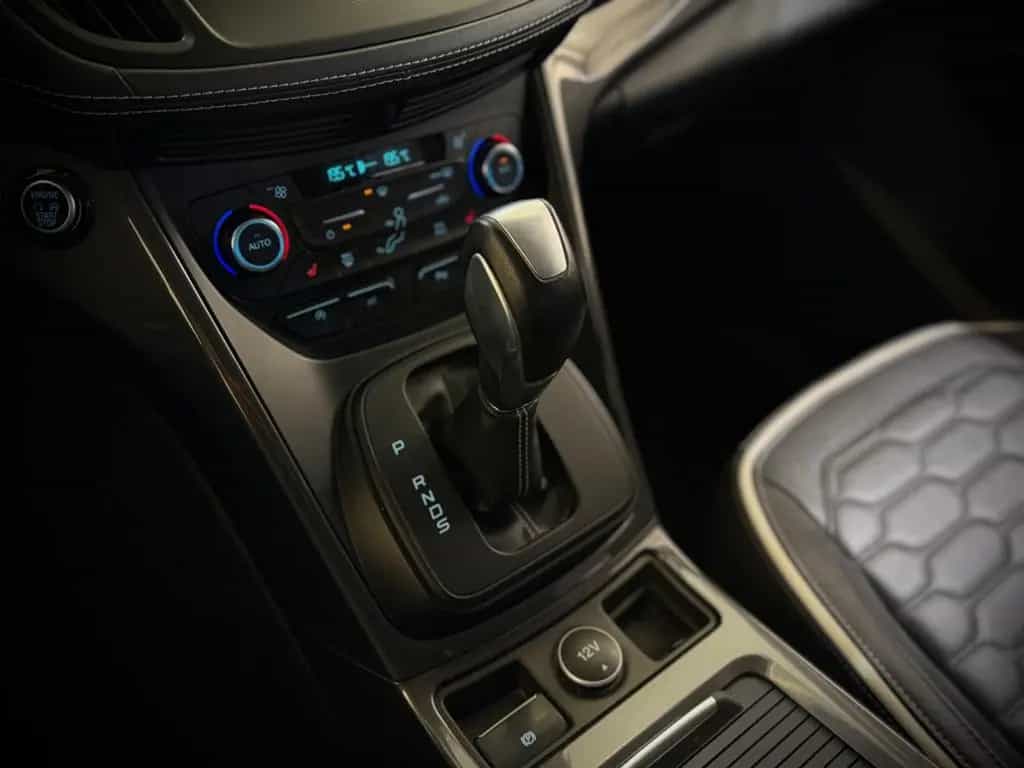 Ford Kuga 4X4 Vignale|AUTOMATIK|NAVI|LEDER|XENON|SONY 02/2018-photo-14