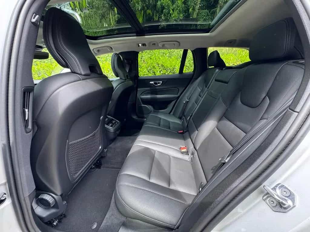 Volvo V60 Kombi Diesel,Automatik,Leder,Pan,Shz,LED,360 11/2020-photo-12