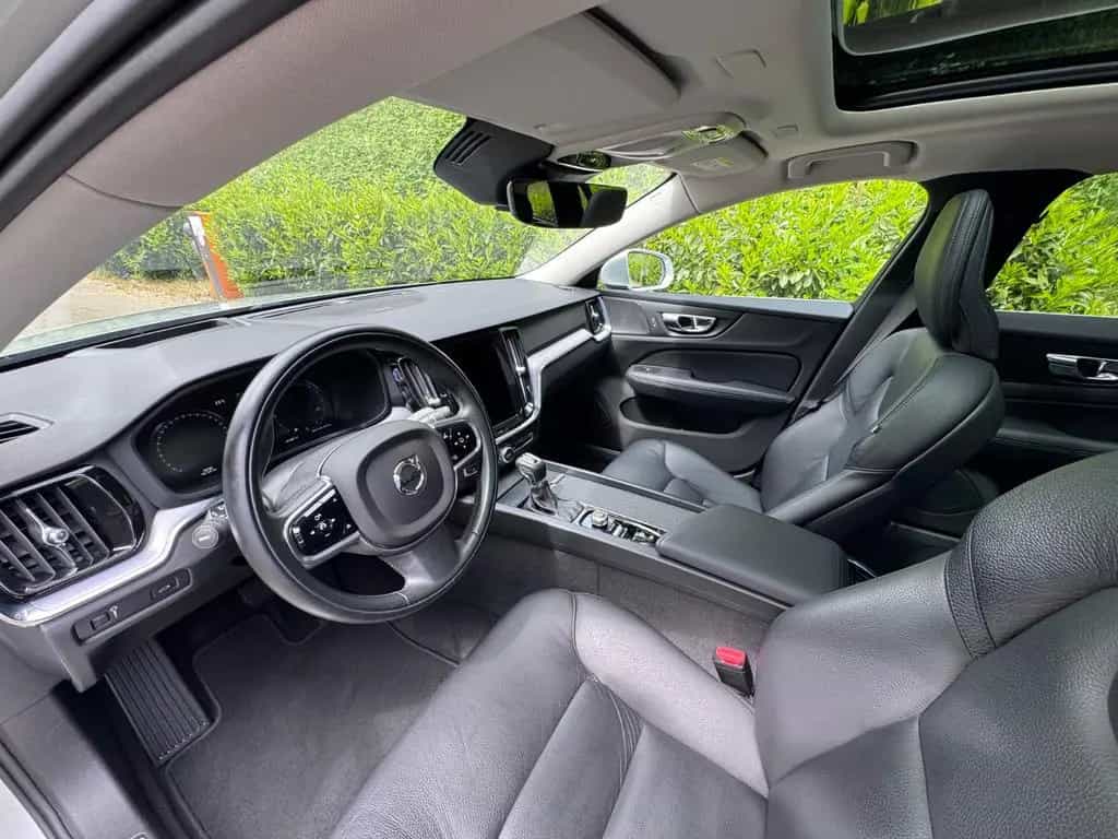 Volvo V60 Kombi Diesel,Automatik,Leder,Pan,Shz,LED,360 11/2020-photo-18