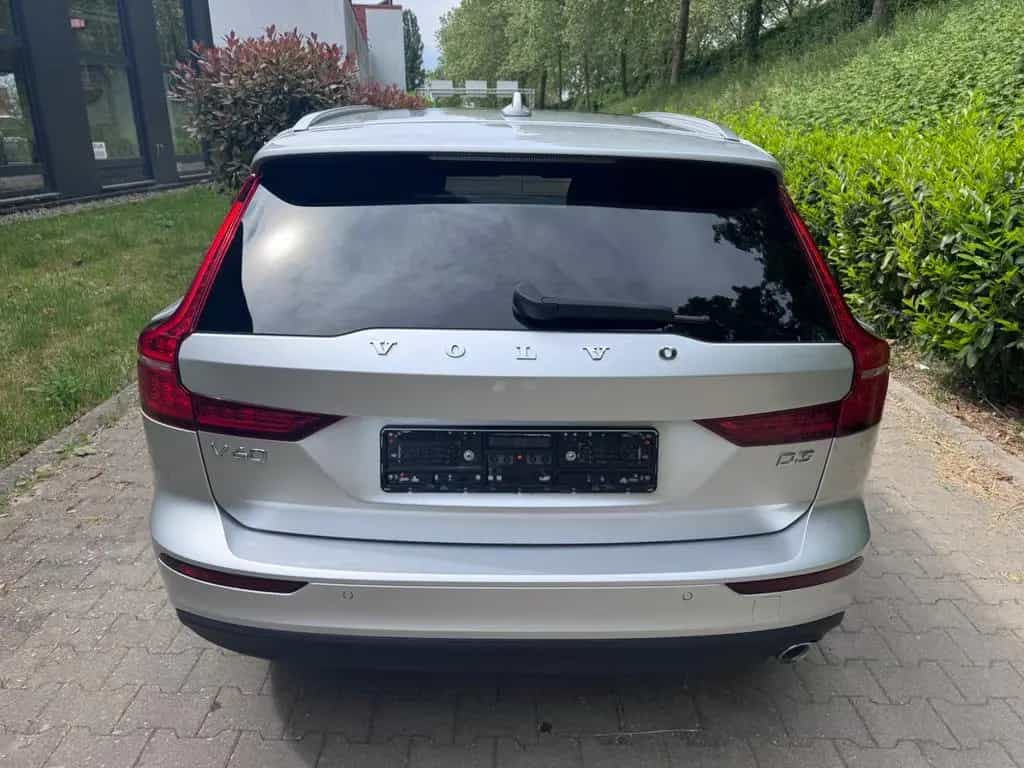 Volvo V60 Kombi Diesel,Automatik,Leder,Pan,Shz,LED,360 11/2020-photo-5
