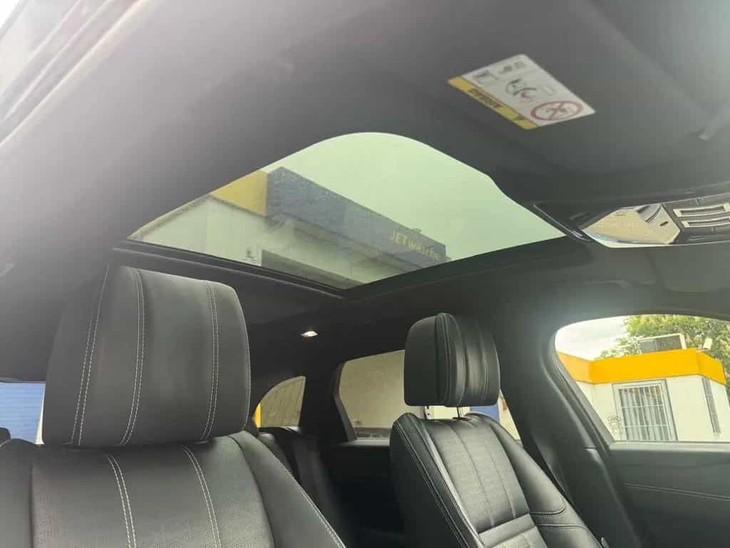 Land Rover Range Rover Rover Velar R-Dynamic HSE 300D PANO LUFT 08/2018-photo-5