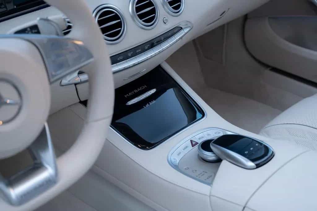 Maybach S650 Cabrio 08/2018-photo-23