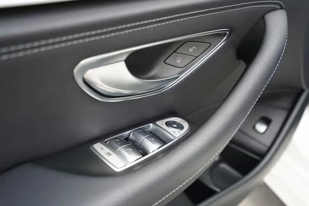 Mercedes-Benz E 200 T*2.Hand*AMG Night Paket*Kamera*MBUX*SHZ* 12/2017-photo-10