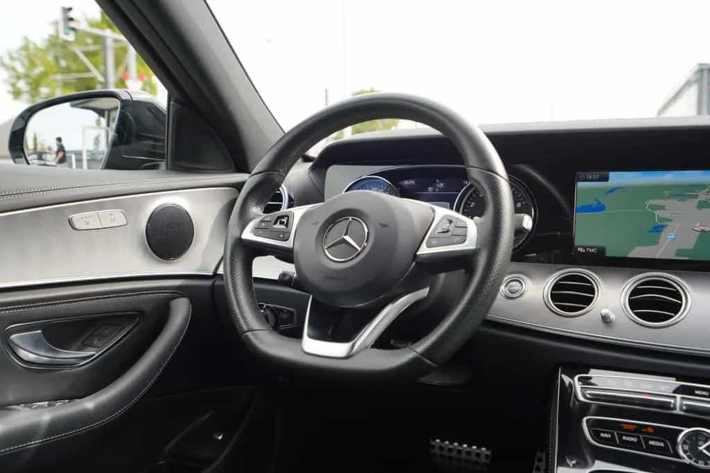 Mercedes-Benz E 200 T*2.Hand*AMG Night Paket*Kamera*MBUX*SHZ* 12/2017-photo-22