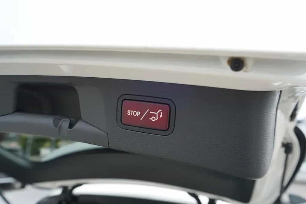 Mercedes-Benz E 200 T*2.Hand*AMG Night Paket*Kamera*MBUX*SHZ* 12/2017-photo-23