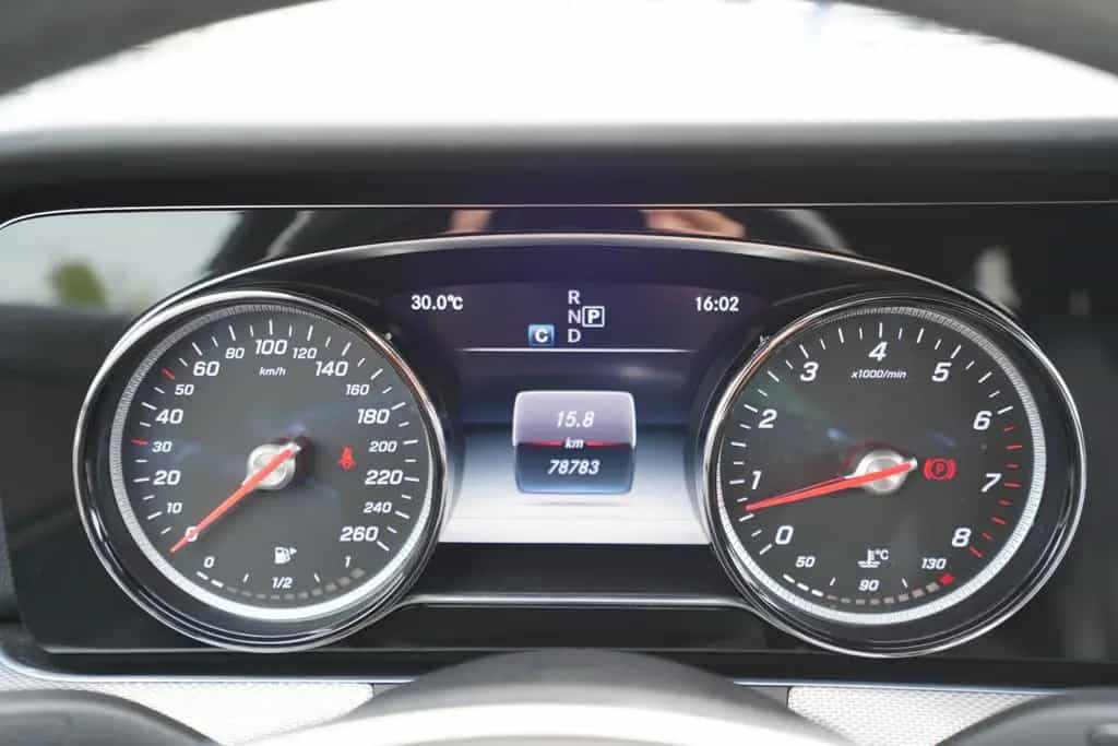 Mercedes-Benz E 200 T*2.Hand*AMG Night Paket*Kamera*MBUX*SHZ* 12/2017-photo-31