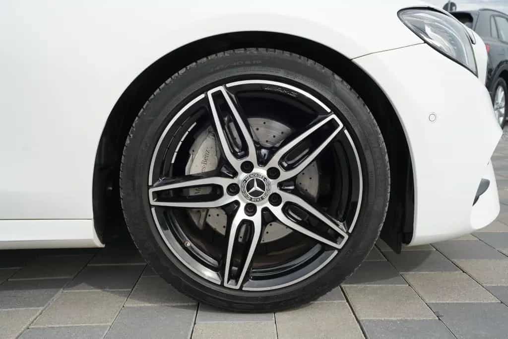 Mercedes-Benz E 200 T*2.Hand*AMG Night Paket*Kamera*MBUX*SHZ* 12/2017-photo-39