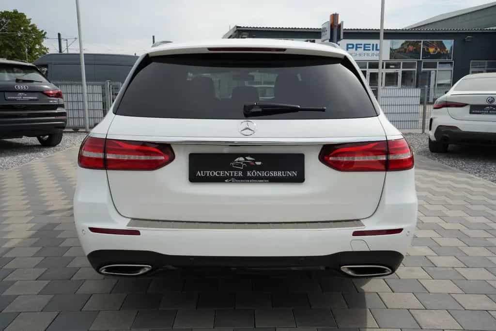 Mercedes-Benz E 200 T*2.Hand*AMG Night Paket*Kamera*MBUX*SHZ* 12/2017-photo-5