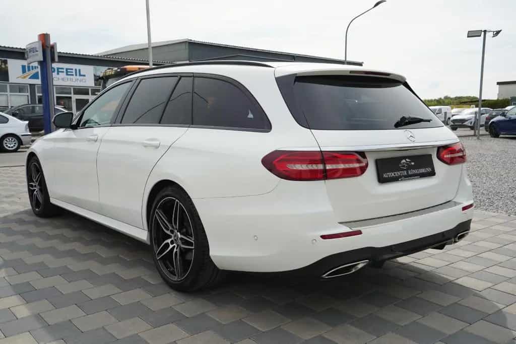 Mercedes-Benz E 200 T*2.Hand*AMG Night Paket*Kamera*MBUX*SHZ* 12/2017-photo-6