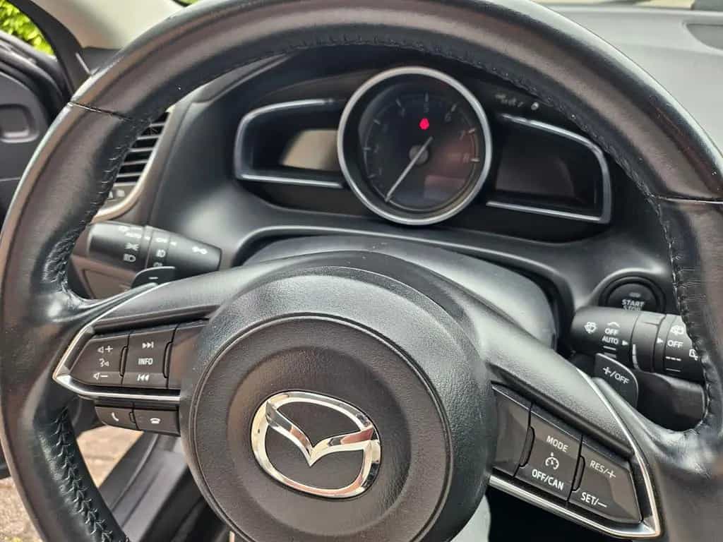 Mazda 3 2.0 SKYACTIV-G 120 Sports-Line Auto Sports... 04/2018-photo-11