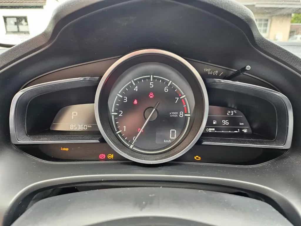 Mazda 3 2.0 SKYACTIV-G 120 Sports-Line Auto Sports... 04/2018-photo-12