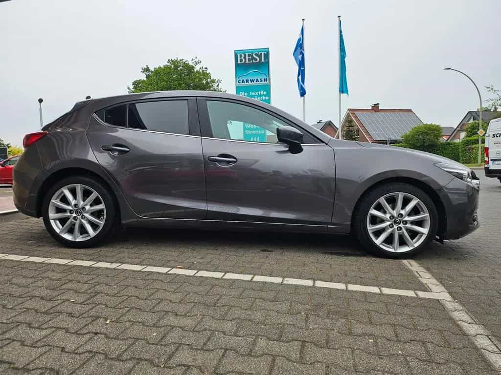 Mazda 3 2.0 SKYACTIV-G 120 Sports-Line Auto Sports... 04/2018-photo-2