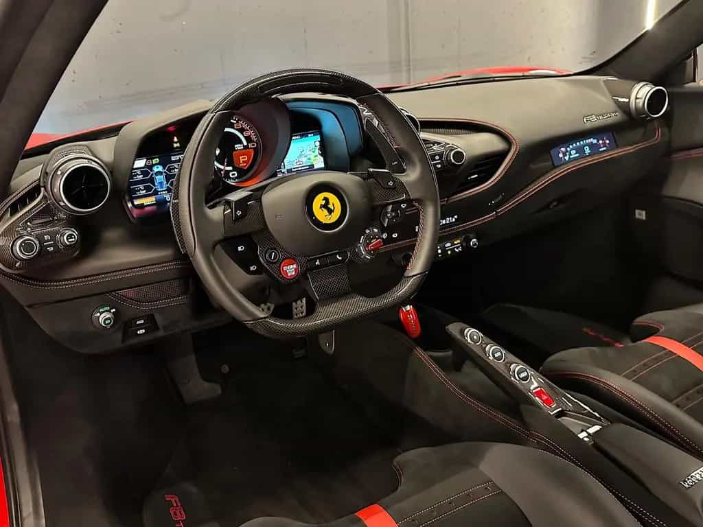 Ferrari F8 Tributo "Only 4.000 Km" FULL CARBON !!! 03/2023-photo-8