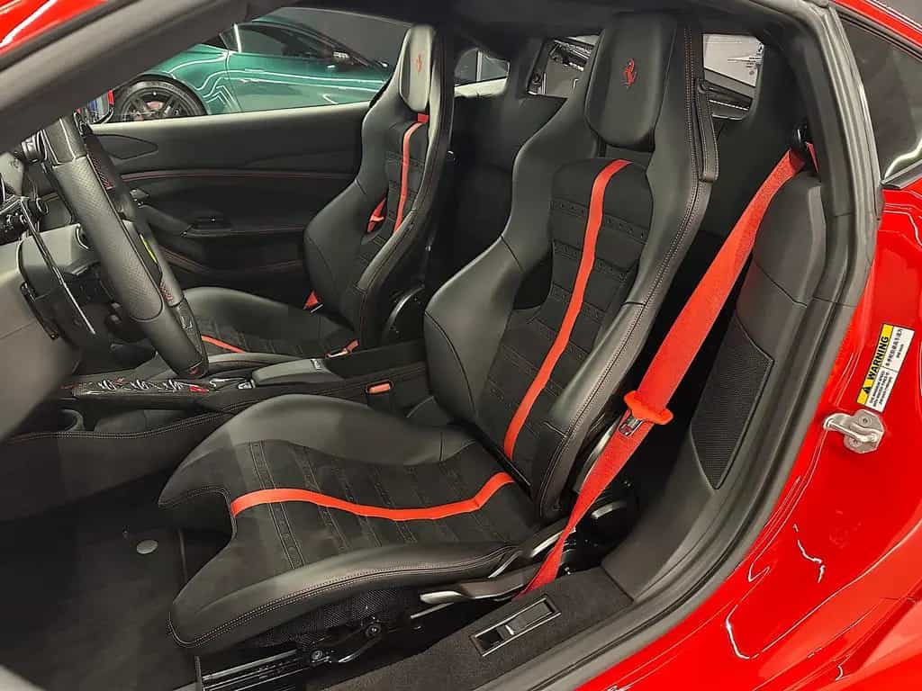 Ferrari F8 Tributo "Only 4.000 Km" FULL CARBON !!! 03/2023-photo-10