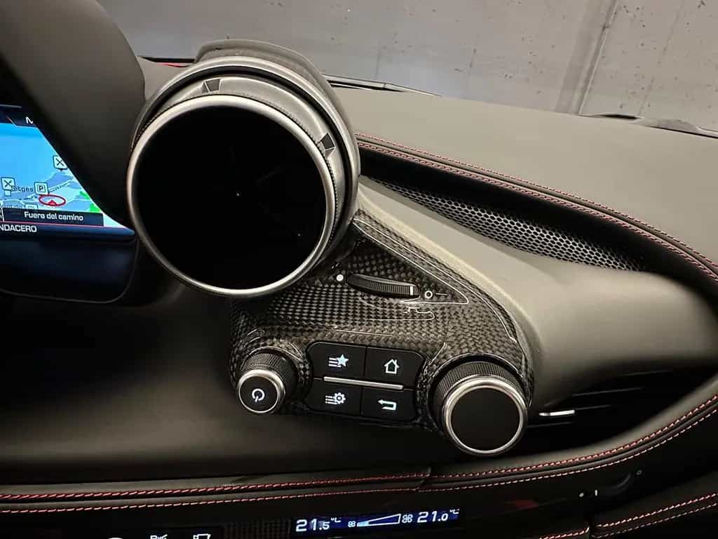 Ferrari F8 Tributo "Only 4.000 Km" FULL CARBON !!! 03/2023-photo-12