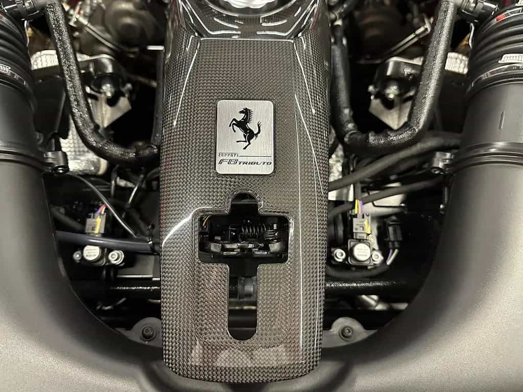 Ferrari F8 Tributo "Only 4.000 Km" FULL CARBON !!! 03/2023-photo-33
