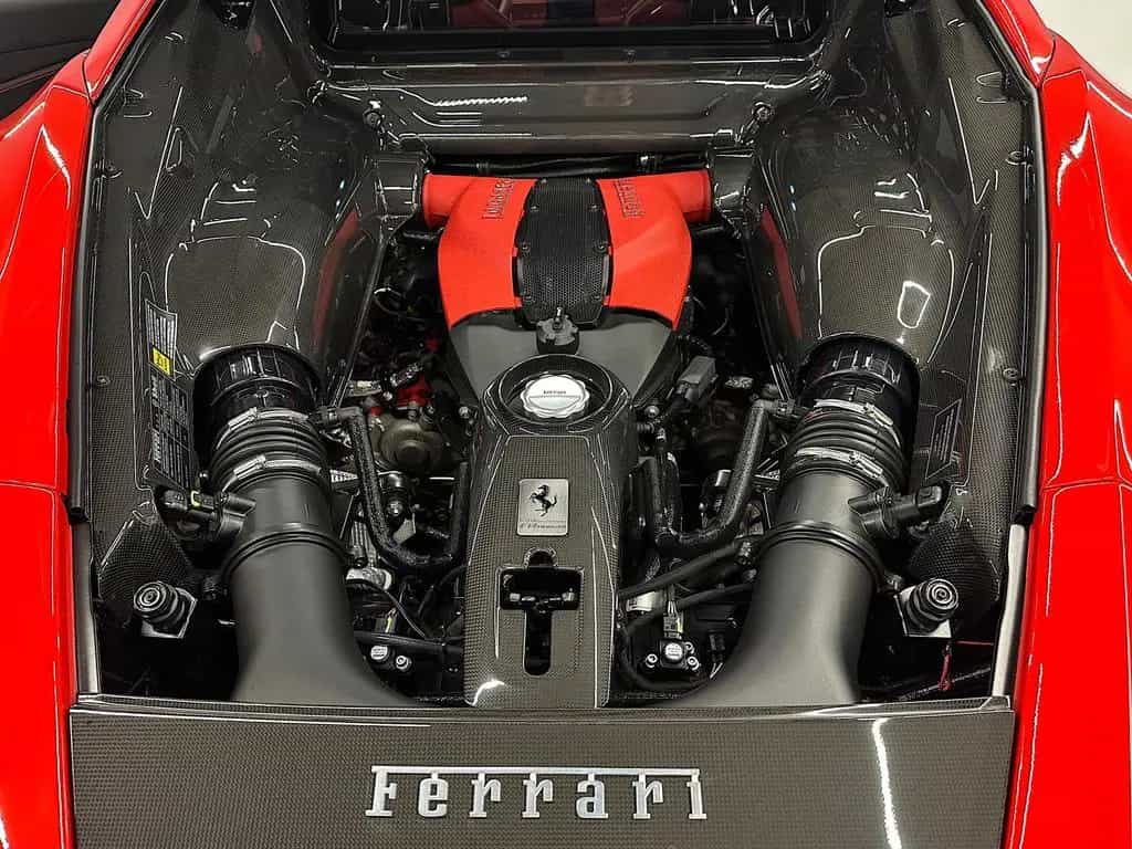 Ferrari F8 Tributo "Only 4.000 Km" FULL CARBON !!! 03/2023-photo-34
