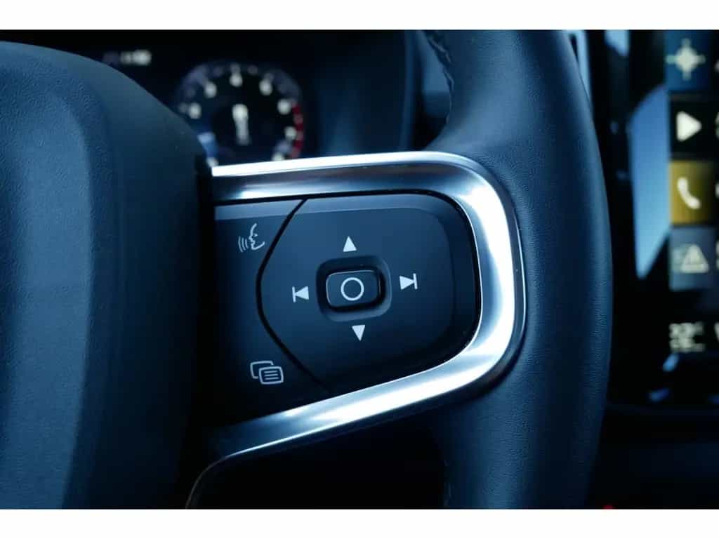 Volvo XC40 Momentum Pro 2WD T3 LED+Navi+Kamera+PDC+18' 09/2021-photo-17